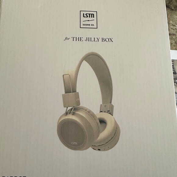 Jilly box tan wireless headphones - Picture 1 of 2